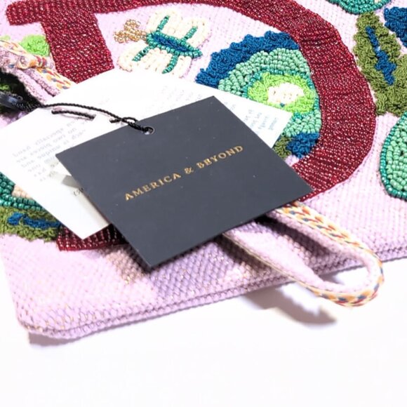 New America & Beyond D INITIAL EMBELLISHED POUCH Clutch Wrist Purse - Picture 9 of 10